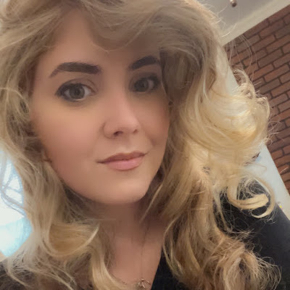 Meet your Posher, Sarah - Picture 1 of 1